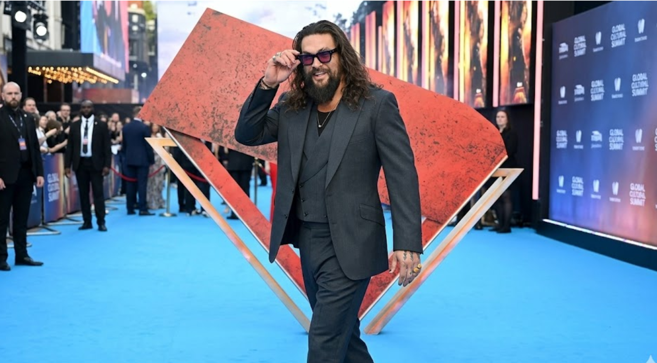 Jason Momoa Supergirl UK Sneak Peek Event Charcoal Peak Lapel Formal Blazer